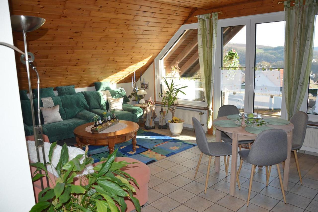 Ferienwohnung Auszeit Waxweiler Екстериор снимка