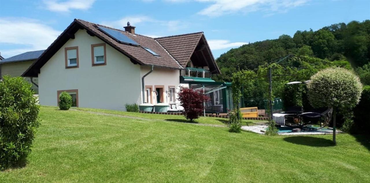 Ferienwohnung Auszeit Waxweiler Екстериор снимка